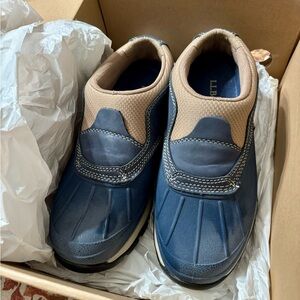 L.L. Bean Women’s Blue and Tan Storm Chaser Clogs, Sz 7